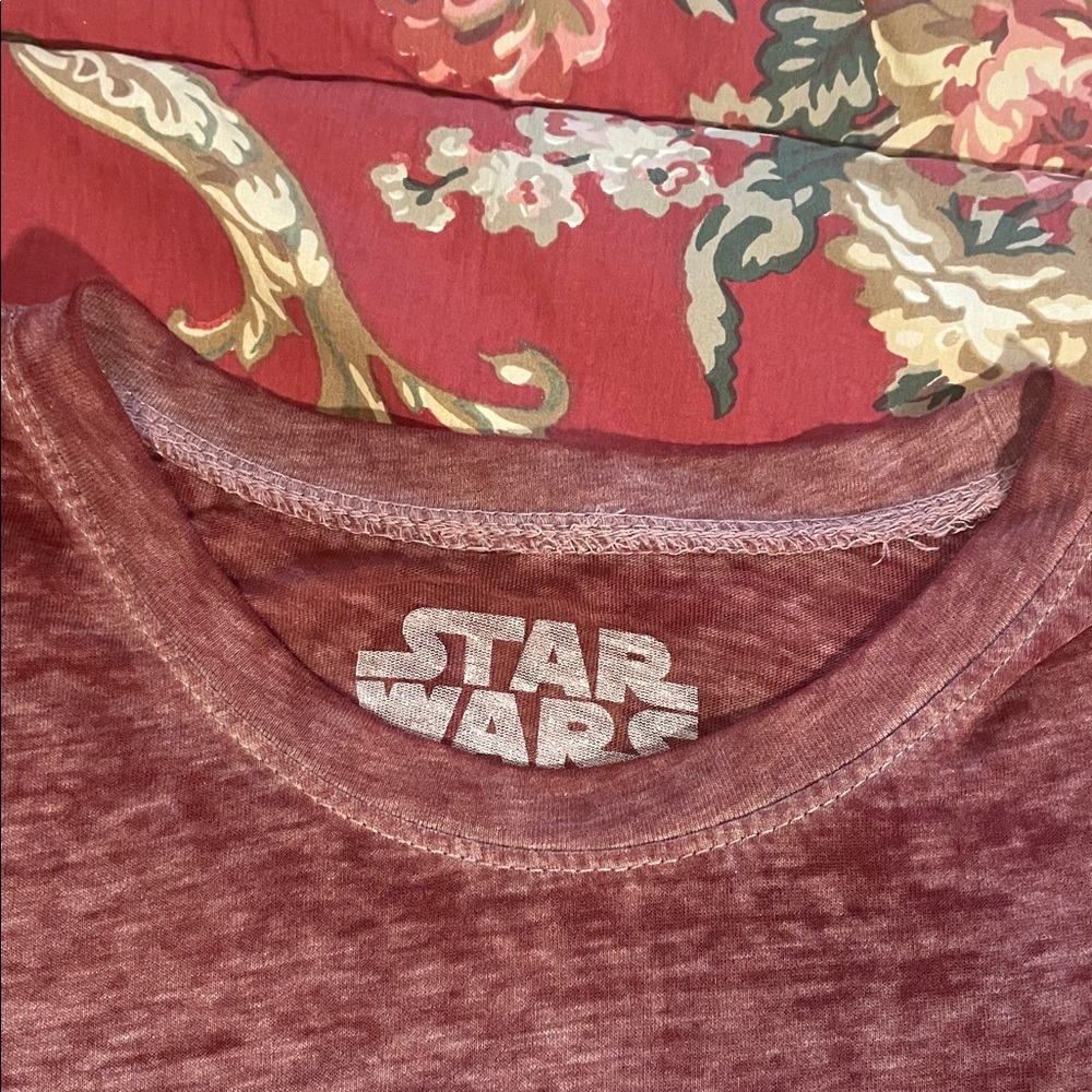 STAR WARS The Last Jedi Rey Maroon T-Shirt, Sz M❗️ - Picture 6 of 10
